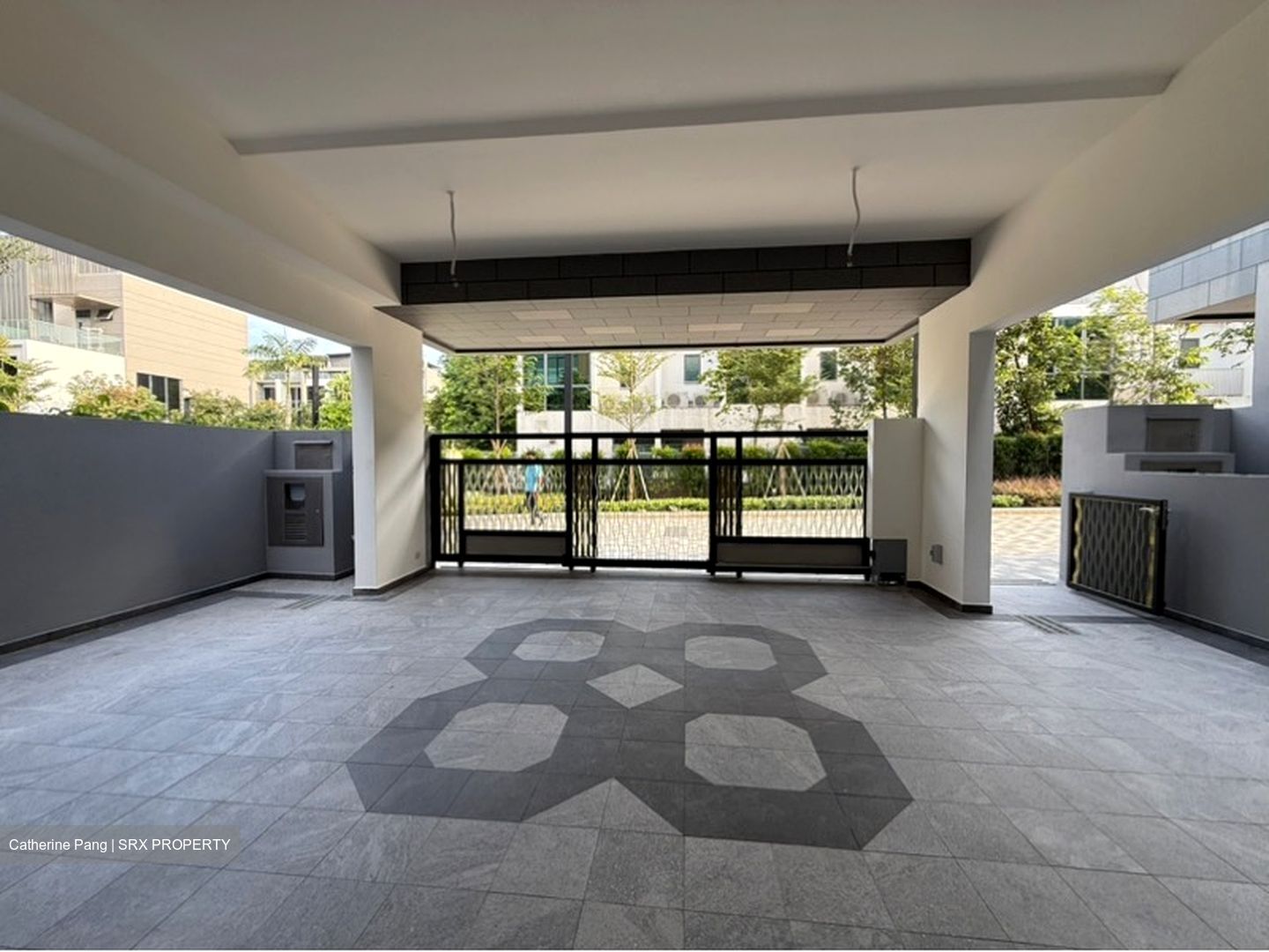 Belgravia Drive (D28),  #613695381